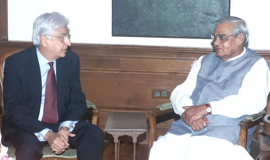 The Chairman, Wipro Mr. Azim Premji with the Prime Minister Shri Atal Bihari Vajpayee in New Delhi on March 3, 2004 (Wednesday).
