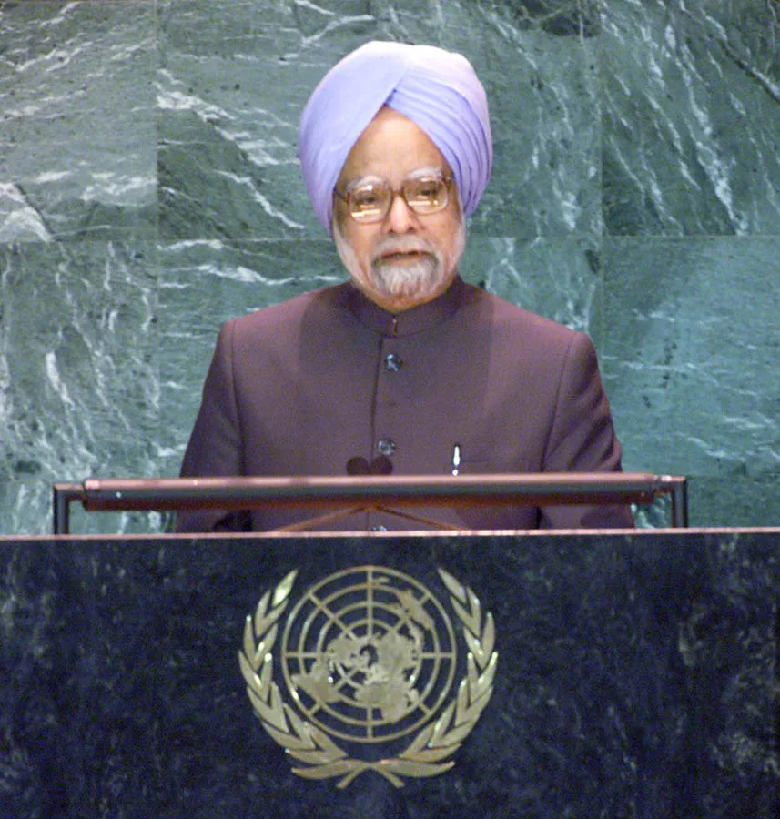 The Prime Minister Dr. Manmohan Singh addressing the 59th UN General Assembly in New York on September 23, 2004.