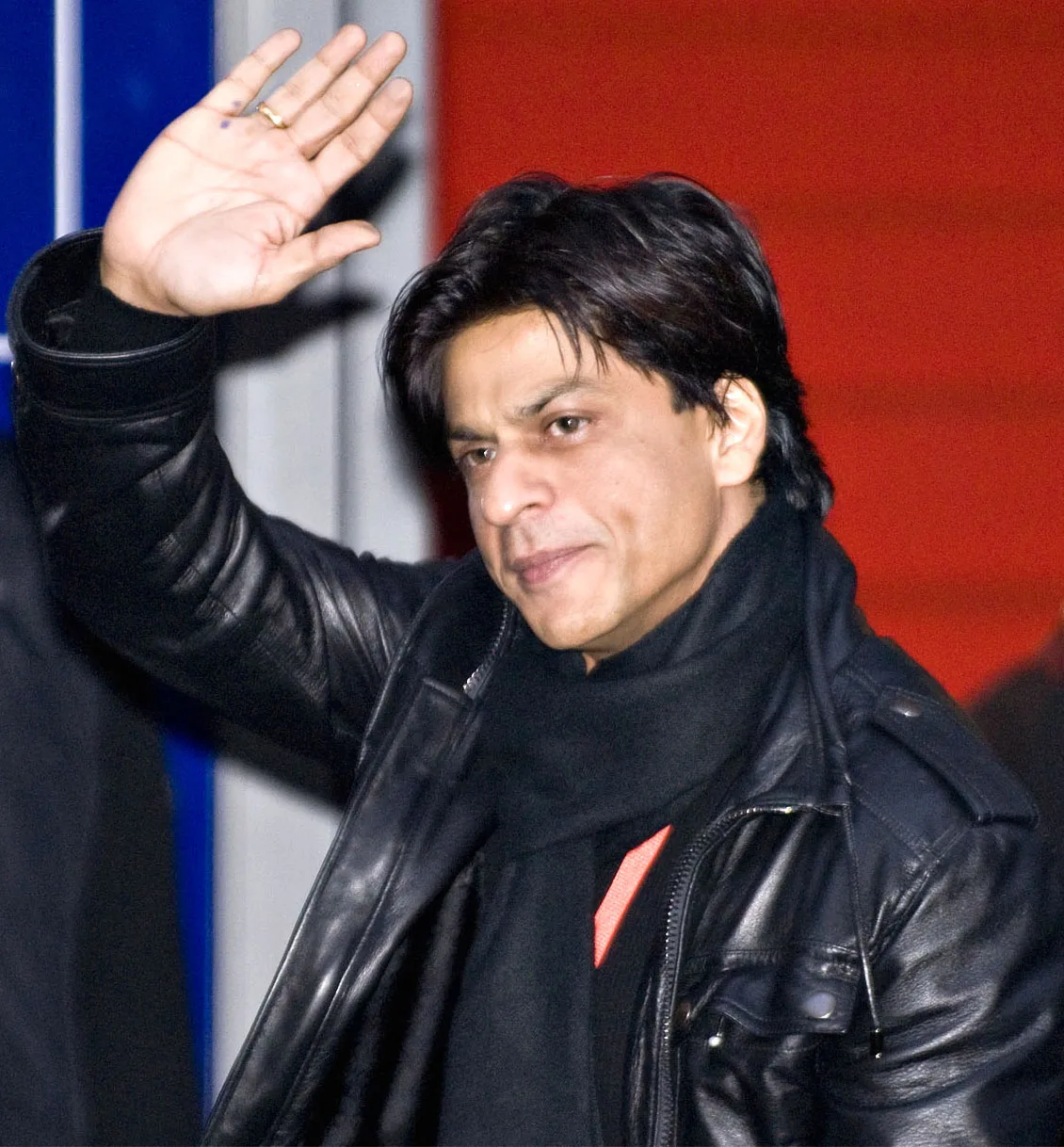 Indian actor Shah Rukh Khan, arrival for press conference of "Om Shanti Om" at the Hyatt Hotel, Potsdamer Platz, Berlin