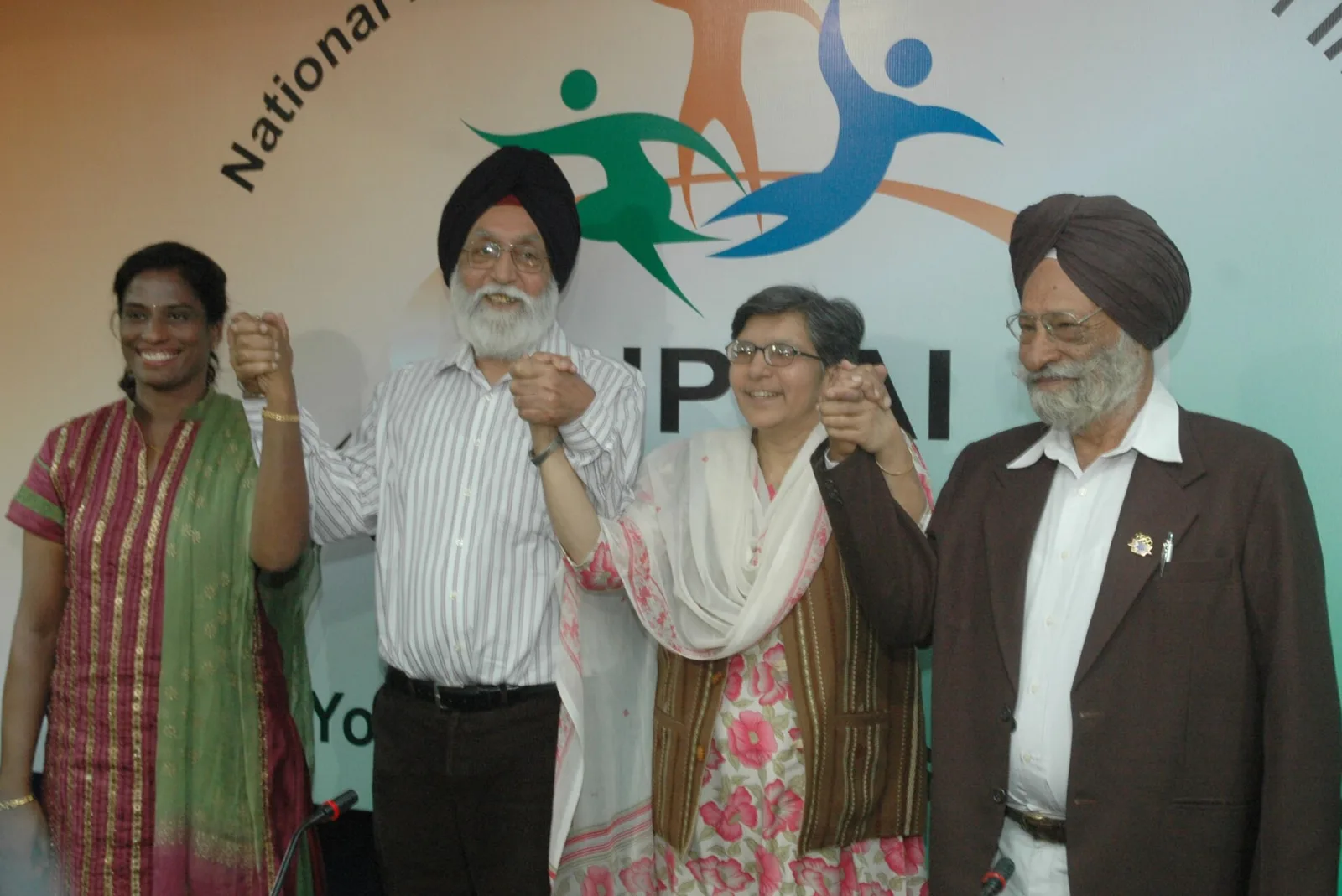 M.S. Gill along with Ms. P.T. Usha, Comm. Nandi Singh and Ms. Indu Puri, at the launch of the National Playing Fields Association of India, aimed at protecting, preserving and promoting play fields ac