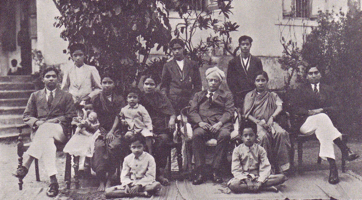 Writer R. K. Narayan, his brother Laxman (aged 4) and their family in the mid 1920s